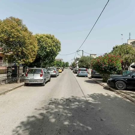 Seaside Renovated 2br 1 Minute Walk To The No Car Needed Lejlighed Nea Poteidaia