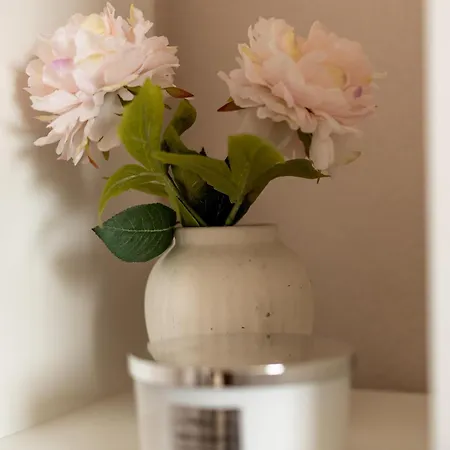 Seaside Renovated 2br 1 Minute Walk To The No Car Needed شقة نيا بوتيدايا