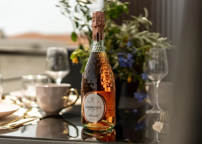 Seaside Renovated 2br 1 Minute Walk To The No Car Needed * Potidée