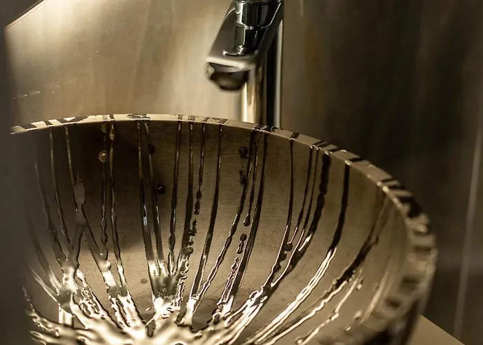 Seaside Renovated 2br 1 Minute Walk To The No Car Needed