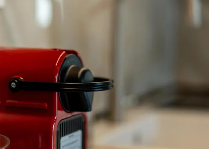 Seaside Renovated 2br 1 Minute Walk To The No Car Needed *