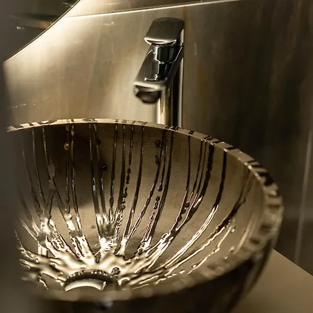 Seaside Renovated 2br 1 Minute Walk To The No Car Needed